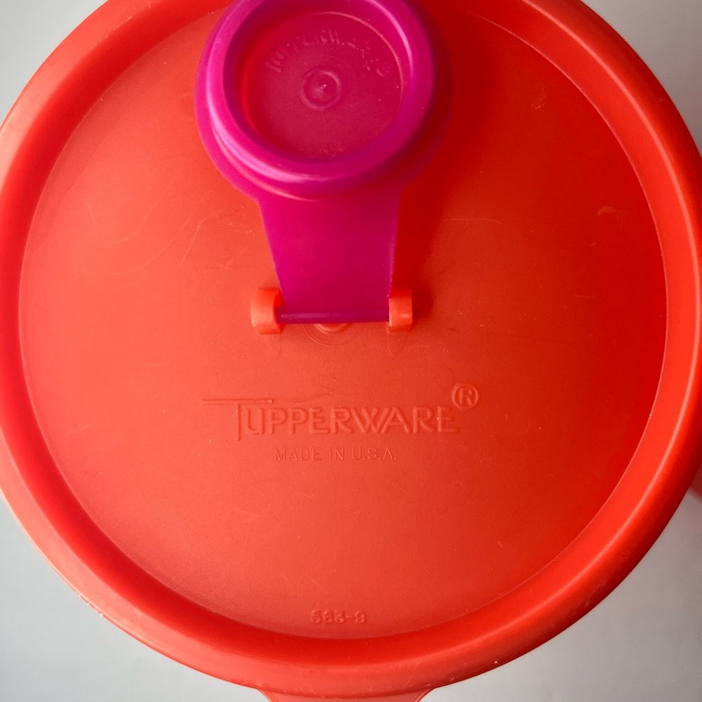 Vintage Tupperware RED Handolier Container 321-5 Lid 563-9 Flap 5641 storage - Picture 4 of 12